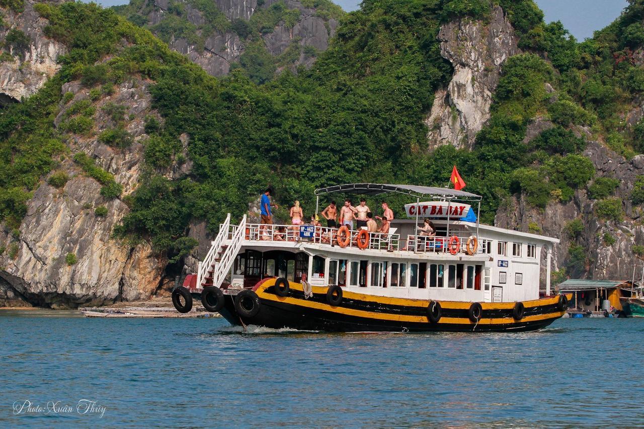 Cat Ba Hostel Cat Ba Island Exteriör bild